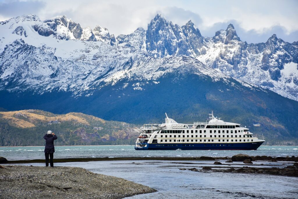 Fin del Mundo con Crucero Australis