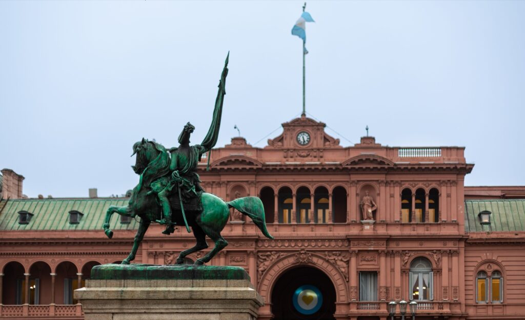 Fin del Mundo con Crucero Australis